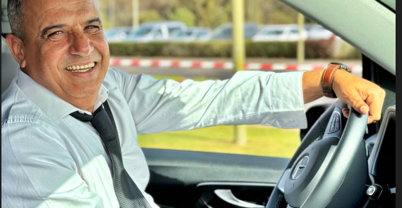 contact.backgroundAlt